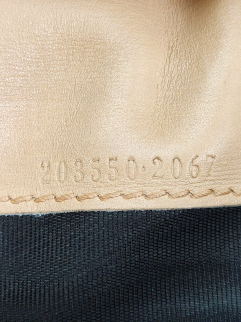 Gucci Guccissima Patent Leather Long Wallet Beige Heart Logo - Picture 13 of 13